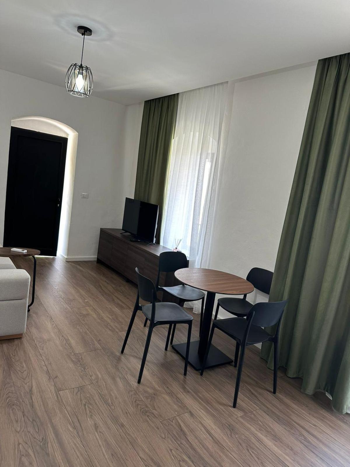 Mediteran Boutique Dhërmi